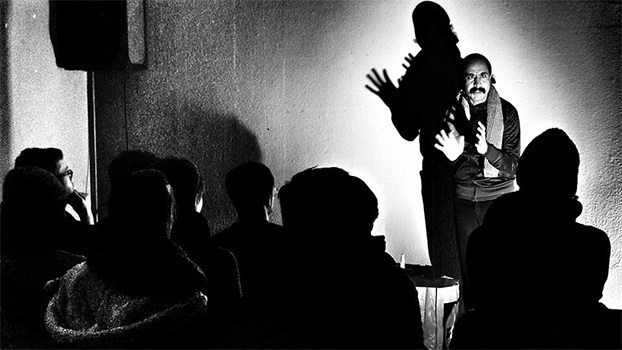 Schattentheater „Die Falle“ von Riadh Ben Ammar am Internationalen Tag gegen Rassismus